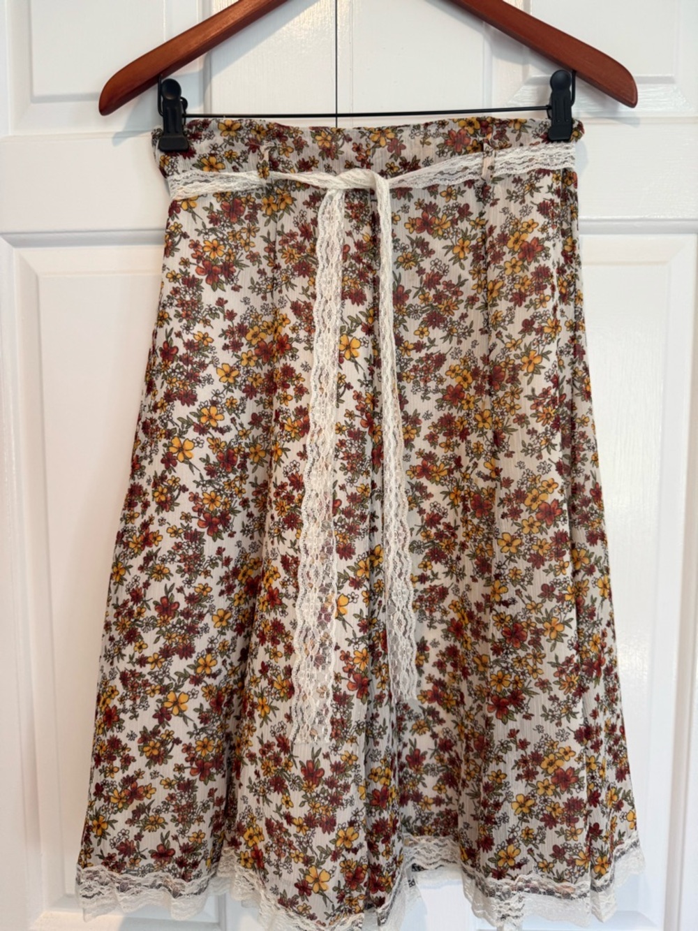 Cream Floral A-Line Skirt with Lace Trim